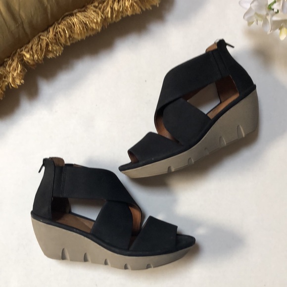 Clarks | Shoes | Clarks Clarene Glamor Mid Wedge Platform Sandals | Poshmark